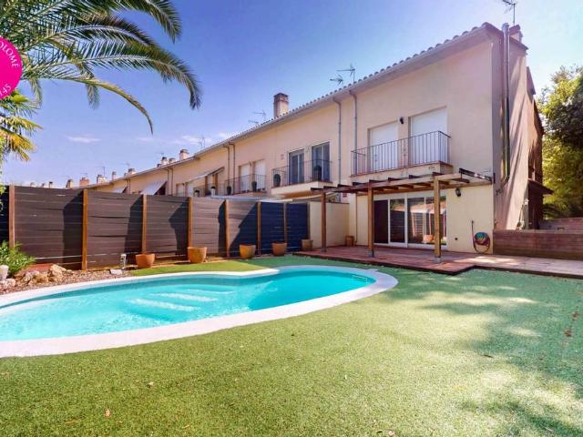 Casa adosada en Venta en Palau