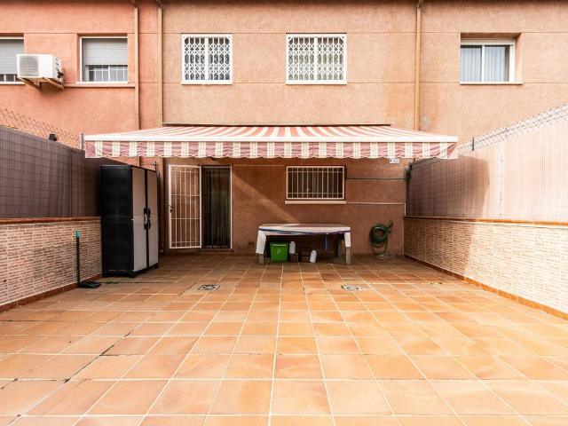 Casa adosada en Venta en Palau solità i Plegamans