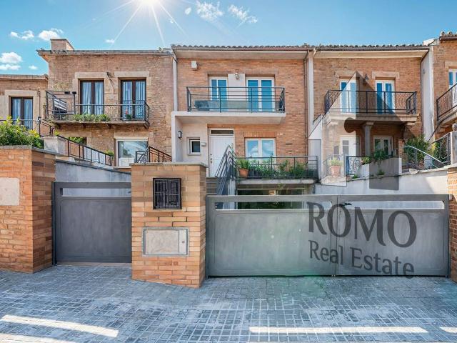 Casa adosada en Venta en Palau solità i Plegamans