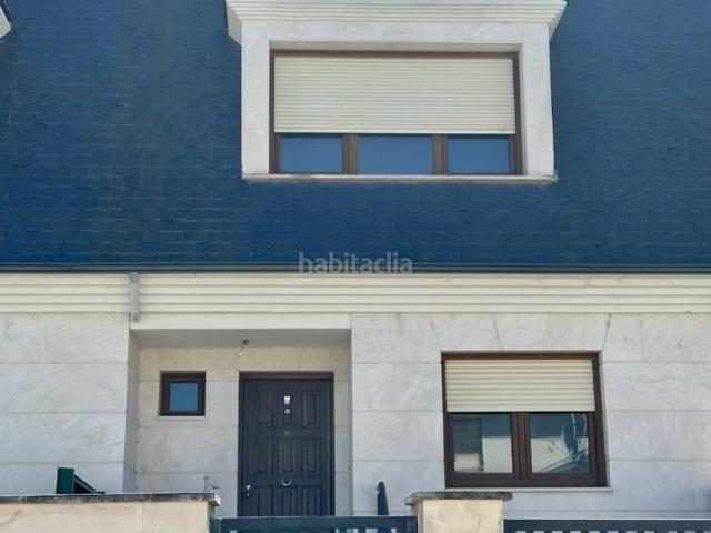 Casa adosada en venta en Palencia, El Cristo. Magnífico chalet en Palencia. Casas adosadas.