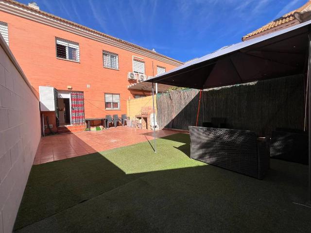 Casa adosada en Venta en Palomares del Río