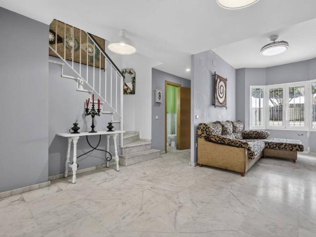 Casa adosada en Venta en Palomares del Río