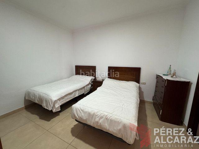Casa adosada en venta en Palma del Río. Casa en avenida Santa Ana. Casas adosadas Palma del.