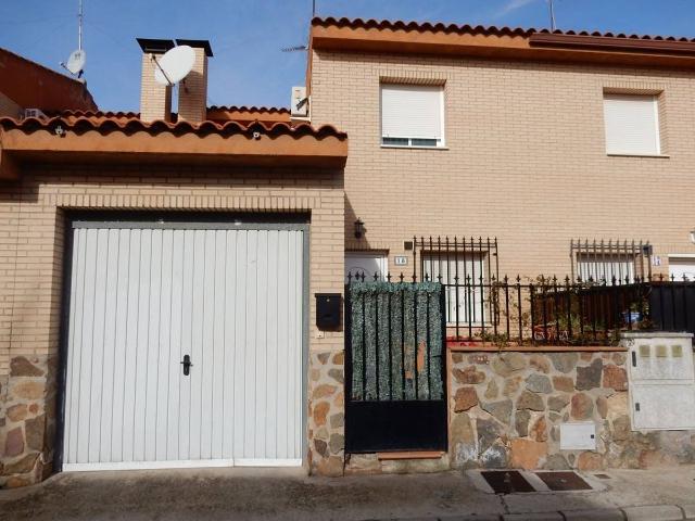 Casa adosada en Venta en Pantoja