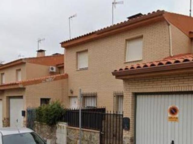Casa adosada en Venta en Pantoja