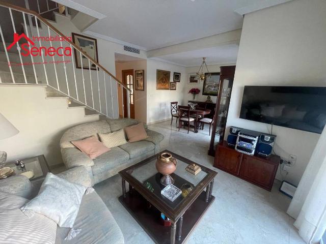 Casa adosada en Venta en Paraíso Arenal La Colina