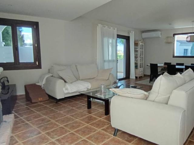Casa adosada en Venta en Paraiso Barronal
