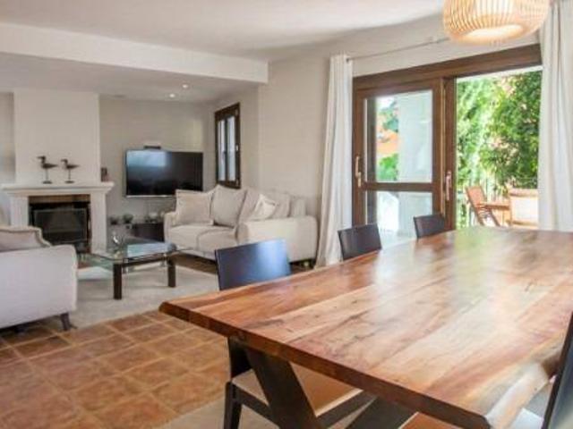 Casa adosada en Venta en Paraiso Barronal