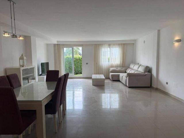 Casa adosada en Venta en Paraiso Barronal