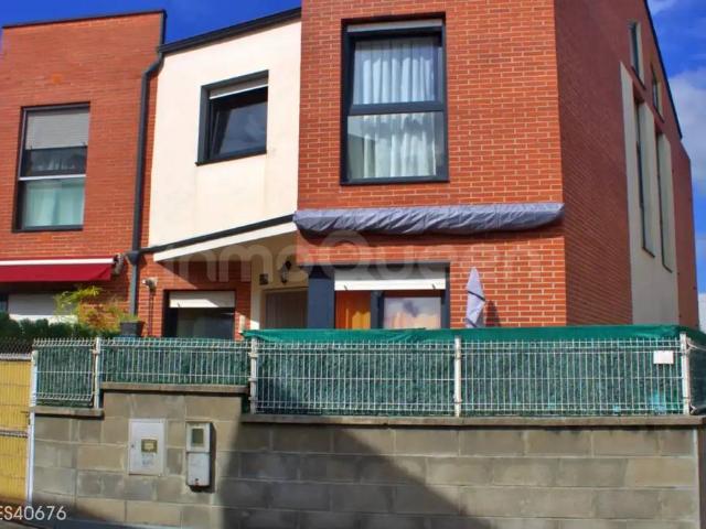 Casa adosada en Venta en Parbayón
