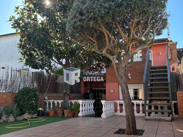 Casa adosada en Venta en Parets del Vallès