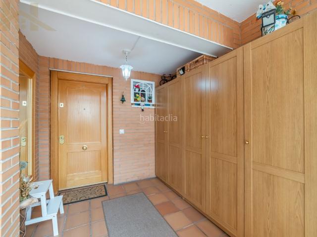 Casa adosada en venta en Parla, Fuentebella San Fermín El Leguario. Chalet adosado en venta en Calle Julio Cortázar. Casas adosadas.