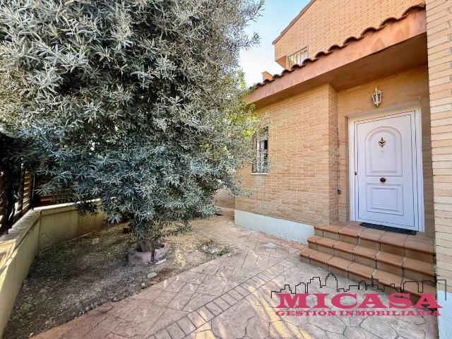 Casa adosada en Venta en Parque Manuel de Vega Carretera de Ugena
