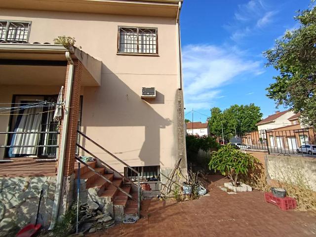 Casa adosada en Venta en Parque Manuel de Vega Carretera de Ugena