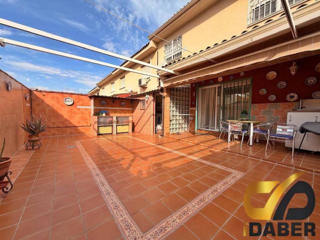 Casa adosada en Venta en Parque Manuel de Vega Carretera de Ugena