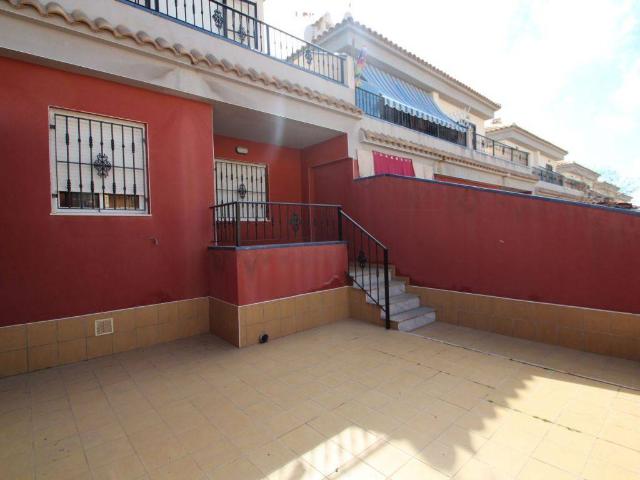 Casa adosada en Venta en Parque Acuático Sector 25