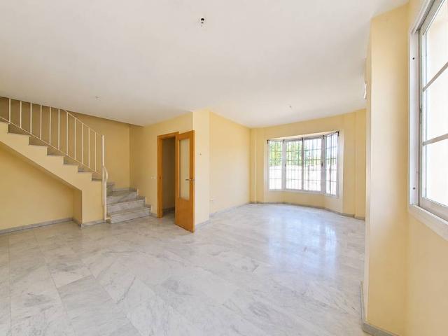 Casa adosada en Venta en Parque Acuático Sector 25