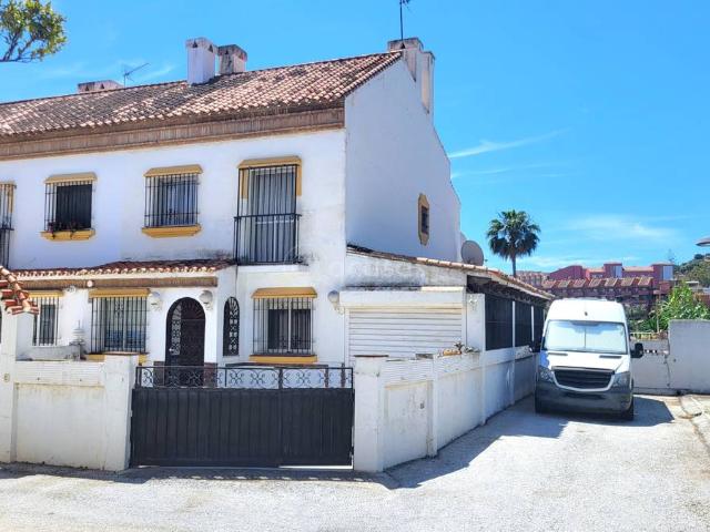 Casa adosada en Venta en Parque de la Paloma