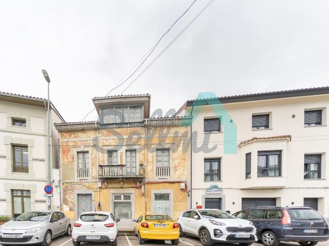 Casa adosada en venta en Parres. Casas adosadas.