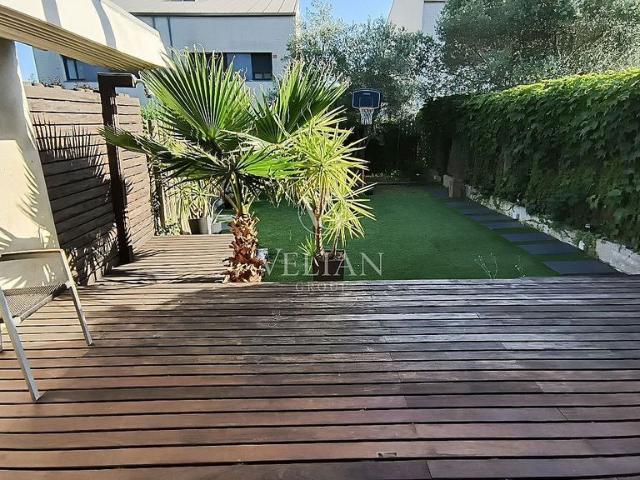 Casa adosada en venta en pasaje Arennios, Arenys de Munt, de 151 m² 4 habitaciones por 615.000