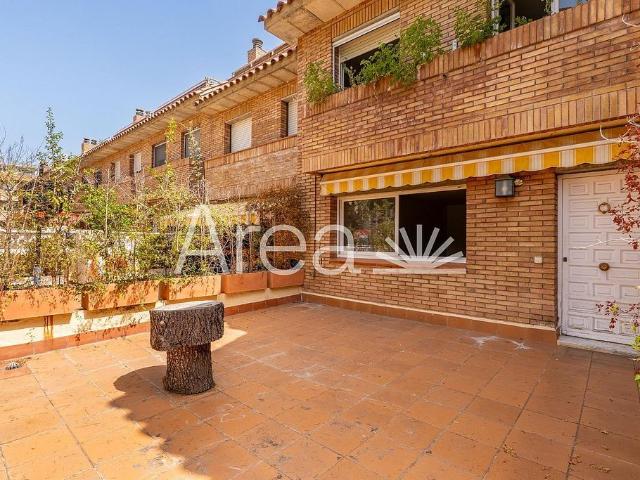 Casa adosada en venta en paseo De la Mare de Déu de Montserrat, Sant Andreu de Llavaneres, de 140 m² 3 habitaciones por 580.000