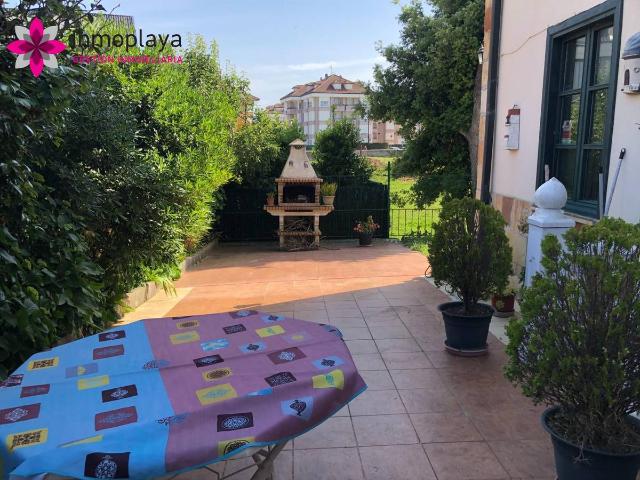 Casa adosada en Venta en Pedroso