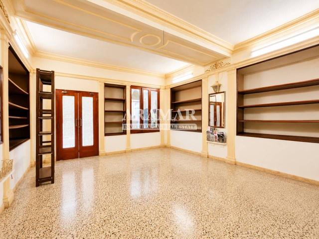 Casa adosada en venta en Pego. Casa senyorial en el centro de Pego 697 m2. Casas adosadas.