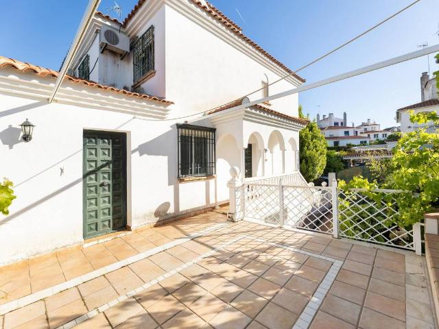 Casa adosada en Venta en Peligros