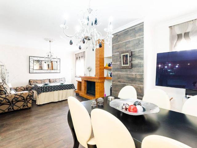 Casa adosada en Venta en Peligros