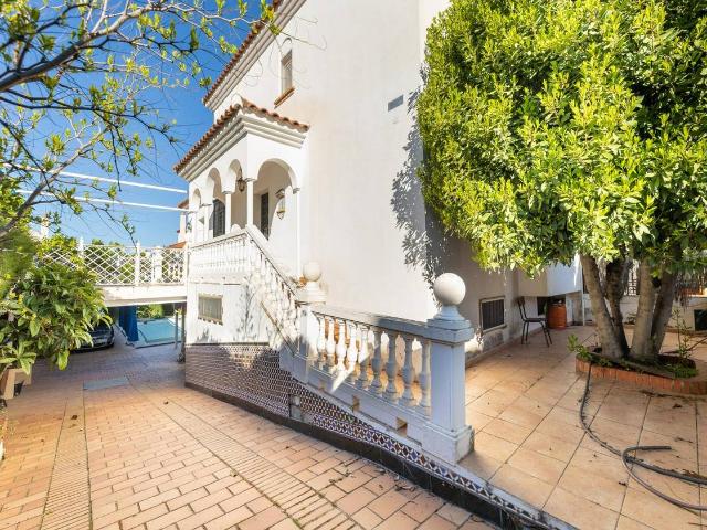 Casa adosada en Venta en Peligros