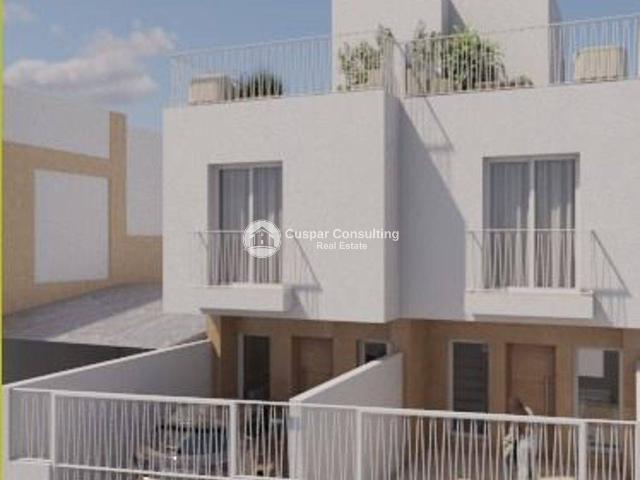 Casa adosada en Venta en Perín