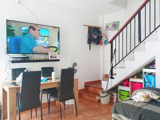 Casa adosada en Venta en Periana