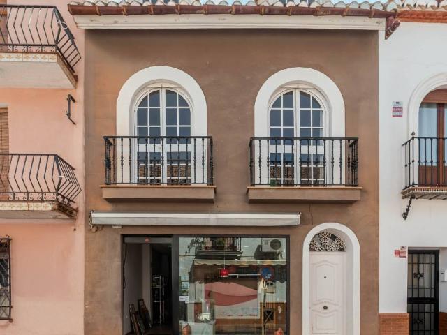 Casa adosada en Venta en Pizarra