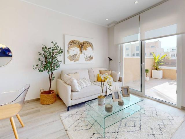 Casa adosada en Venta en Pilar de la Horadada ciudad