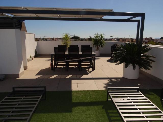 Casa adosada en Venta en Pilar de la Horadada ciudad