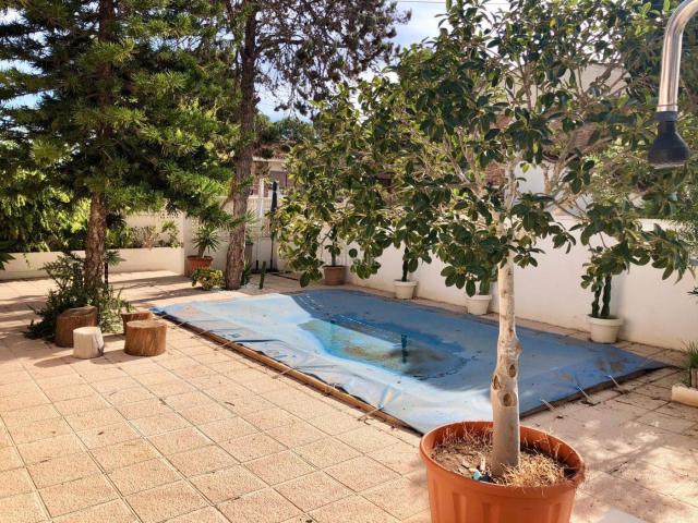 Casa adosada en venta en Pilar de la Horadada, El Pinar de Campoverde. UNA OPORTUNIDAD ÚNICA A UN PRECIO ÚNICO VIVIENDA CON PISCINA PRIVADA EN ENTORNO NATURAL Y TRANQUILO. Casas adosadas Pilar de la.