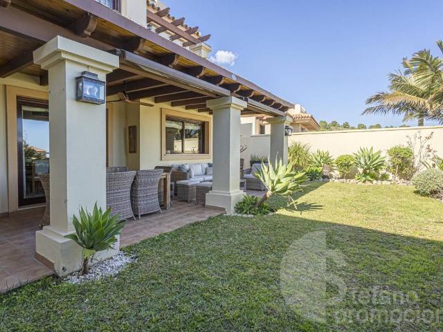 Casa adosada en Venta en Pinares de San Antón