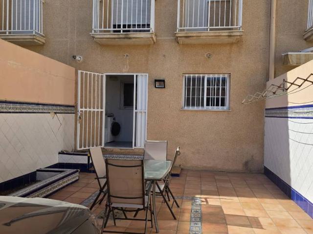 Casa adosada en Venta en Pinedo