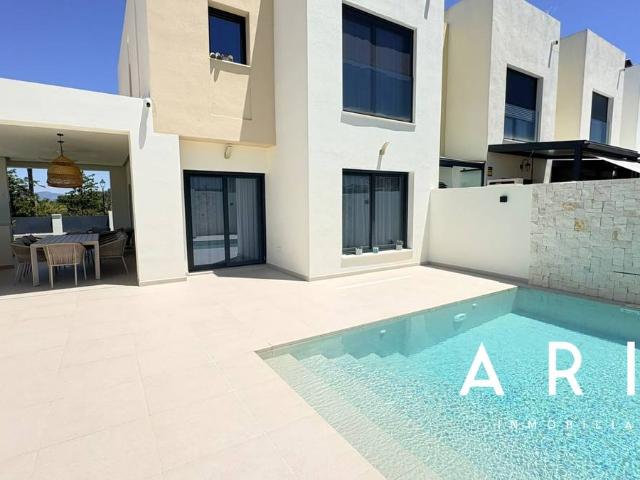 Casa adosada en Venta en Pinos de Alhaurín