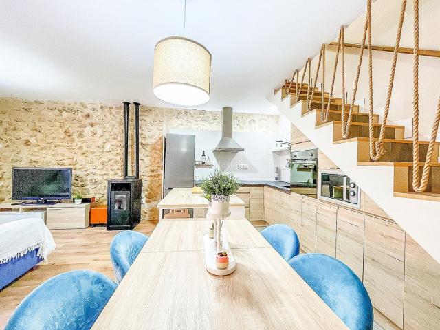 Casa adosada en venta en Pinoso. Casas adosadas.