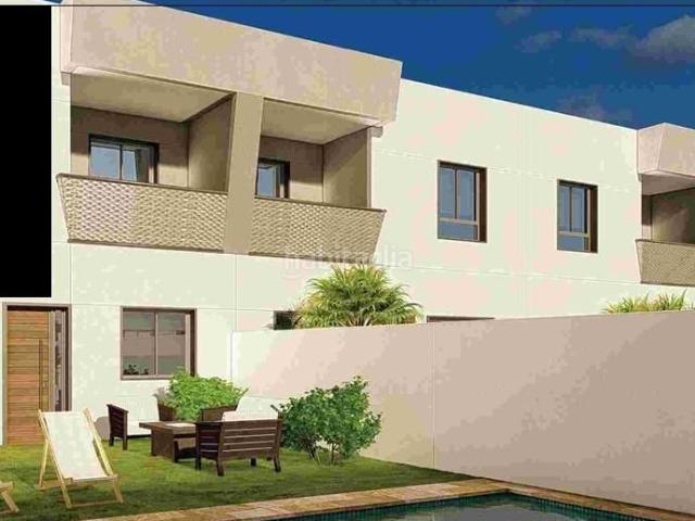 Casa adosada en venta en Plasencia, Zona Norte Hospital Urbanizaciones. UNIFAMILIAR DE NUEVA CONSTRUCCION EN CIUDAD JARDIN. Casas adosadas.