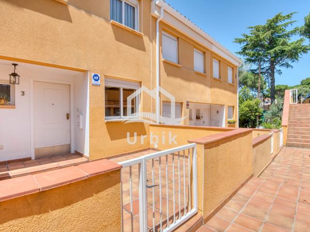 Casa adosada en venta en Platja d´Aro, Los Pinos Politur Costa Brava. con piscina comunitaria. Casas adosadas Platja.