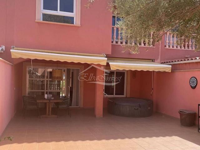 Casa adosada en Venta en Playa del Duque
