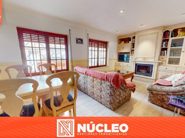 Casa adosada en Venta en Plaza Castelar Mercado Central