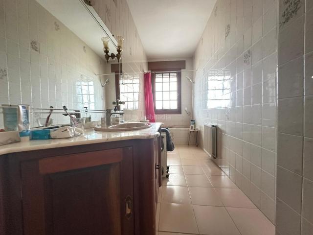 Casa adosada en venta en Puebla de Almoradiel La. Espectacular Casa Independiente en el Corazón de La Puebla de Almoradiel. Casas adosadas Puebla de Almoradiel.