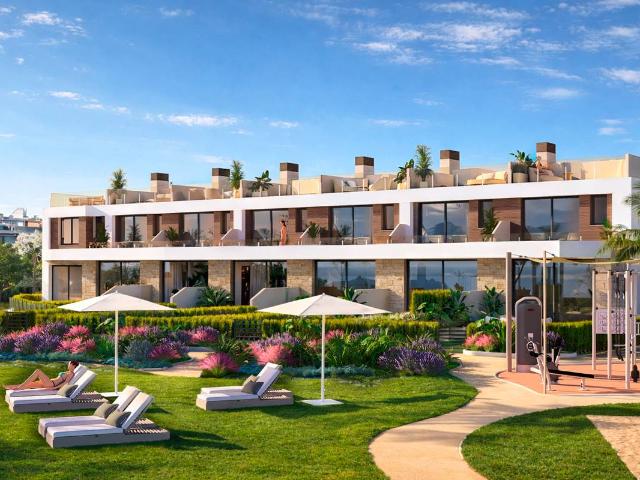 Casa adosada en Venta en Pueblo Español Coveta Fumá