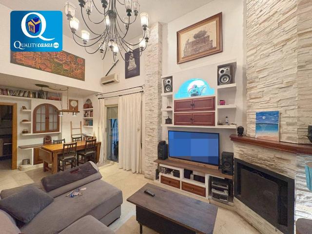 Casa adosada en Venta en Pueblo Español Coveta Fumá