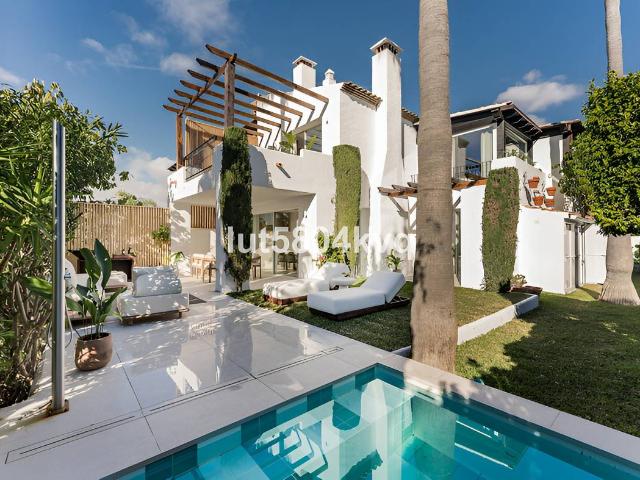 Casa adosada en Venta en Puente Romano