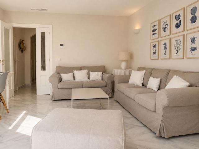 Casa adosada en venta en Puerto de Santa María El, El Ancla. Preciosa vivienda unifamiliar de dos plantas con jardín privado, situada en un residencial privado con amplias zonas ajardinadas y. Casas.
