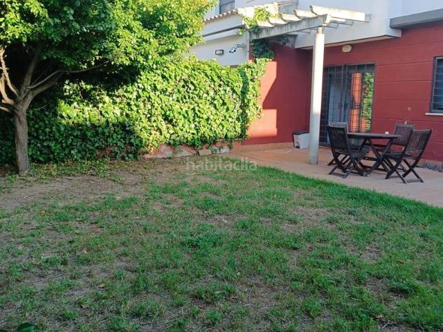 Casa adosada en venta en Puerto Real, Casines. Chalet adosado con gran jardín. Casas adosadas Puerto.
